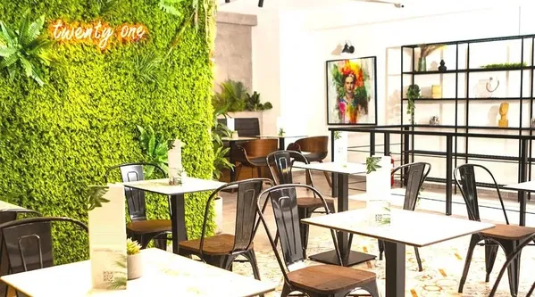 375 m² Renovated Business for Sale in Center Athens, Athens Center — photo 2