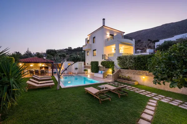 Sea View 168 m² Villa with Three Bedrooms for Sale in Afrata, Platanias