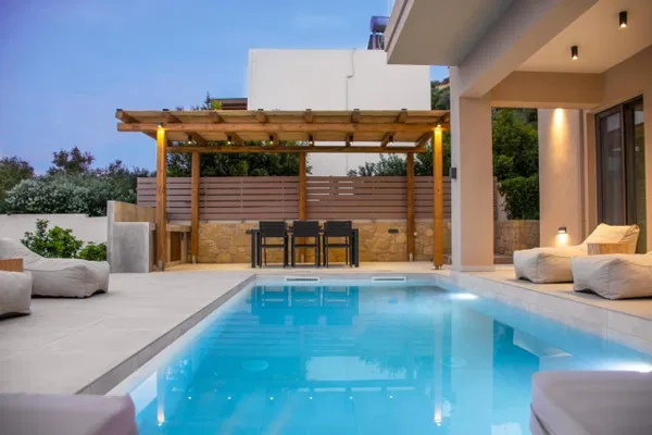 Sea View 160 m² Villa with Four Bedrooms for Sale in Kolymbari, Platanias — photo 4