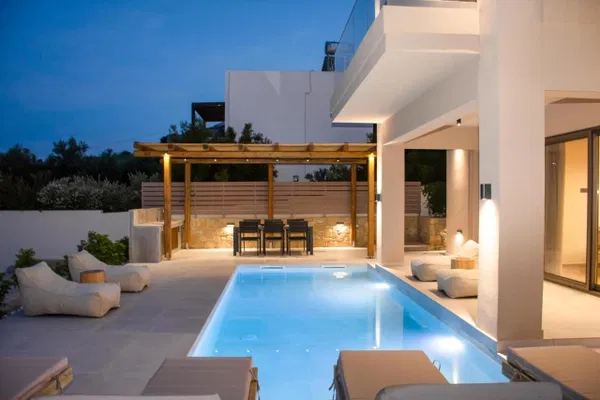 Sea View 160 m² Villa with Four Bedrooms for Sale in Kolymbari, Platanias — photo 2