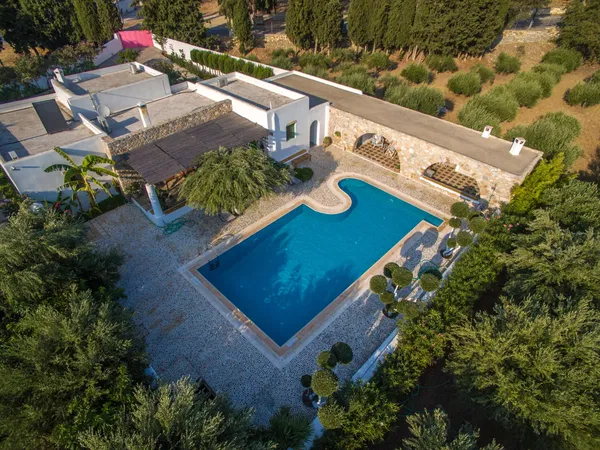 Three-Bedroom Villa for Sale in Leros, Dodecanese Islands — photo 2