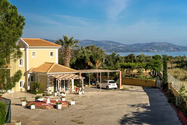 Sea View Eight-Bedroom Villa for Sale in Argostoli, Kefalonia — photo 3