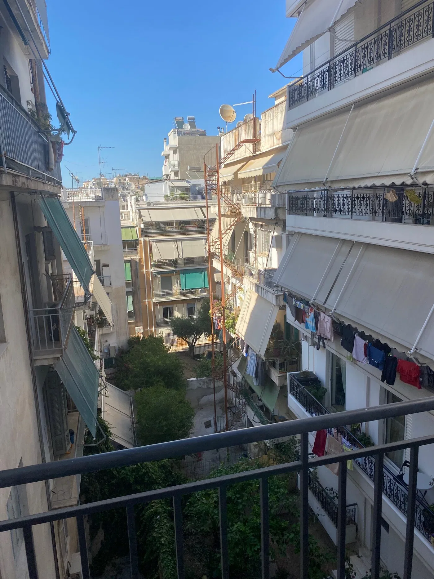 20 m² Renovated One-Bedroom Apartment for Sale in Zografou, Athens Center
