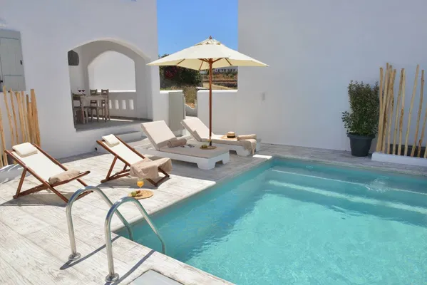 Nine-Bedroom Sea View Villa for Sale in Naxos, Cyclades — photo 4