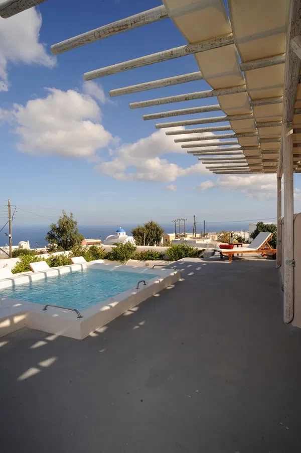 Sea-View 186 m² Villa with Five Bedrooms for Sale in Imerovigli, Santorini — photo 3