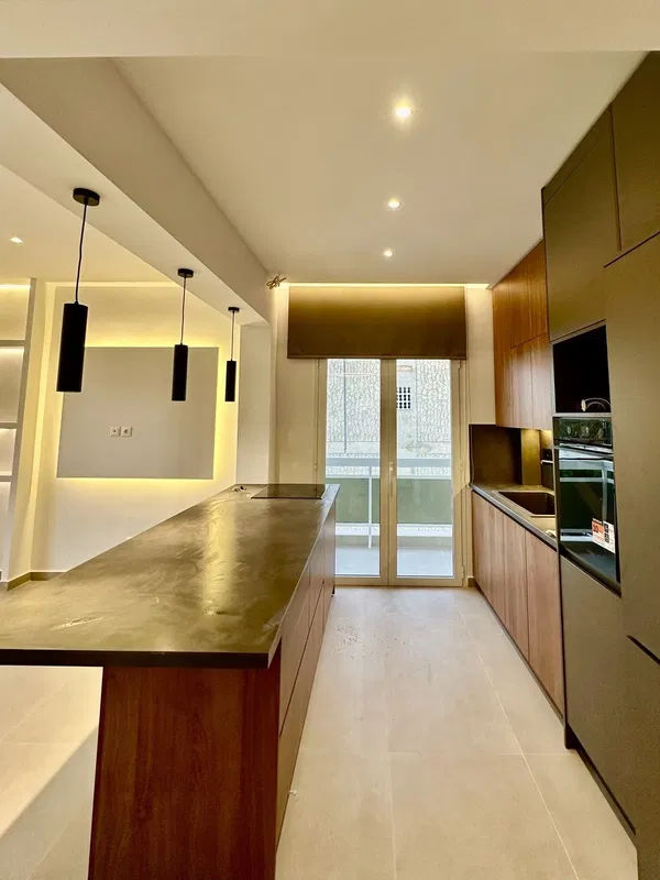 71 m² Two-Bedroom Renovated Apartment for Sale in Voula, Athens Southern suburbs — photo 3
