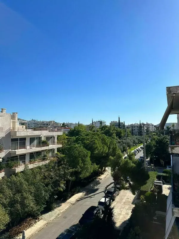 71 m² Two-Bedroom Renovated Apartment for Sale in Voula, Athens Southern suburbs — photo 2