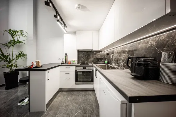 51 m² One-Bedroom Renovated Apartment for Sale in Neos Kosmos, Athens Center — photo 4
