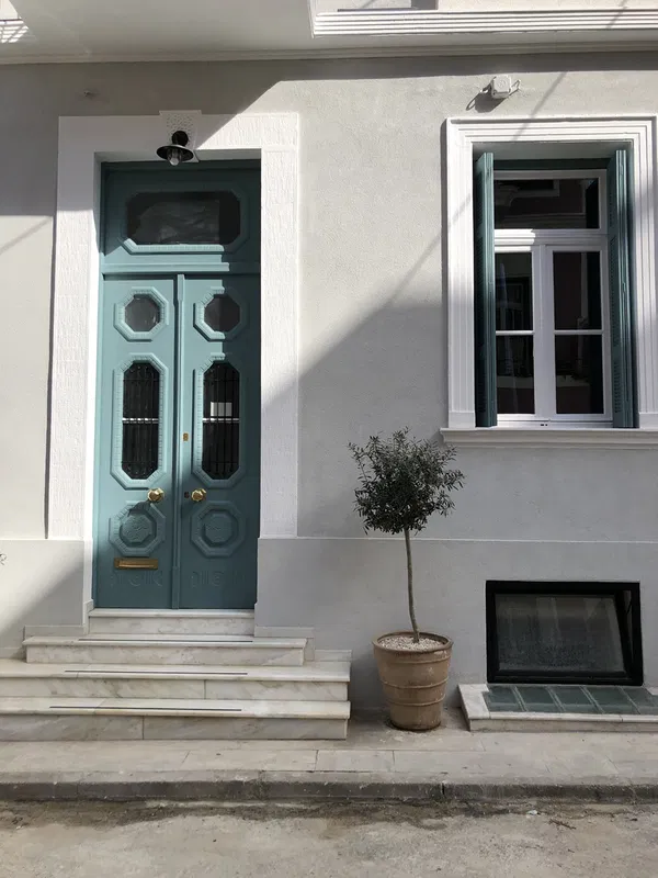 107 m² Two-Bedroom Apartment for Sale in Athens Historical Center, Athens Center