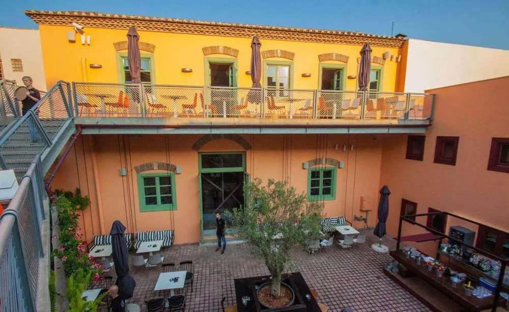 710 m² Renovated Commercial Space for Rent in Athens Historical Center, Athens Center