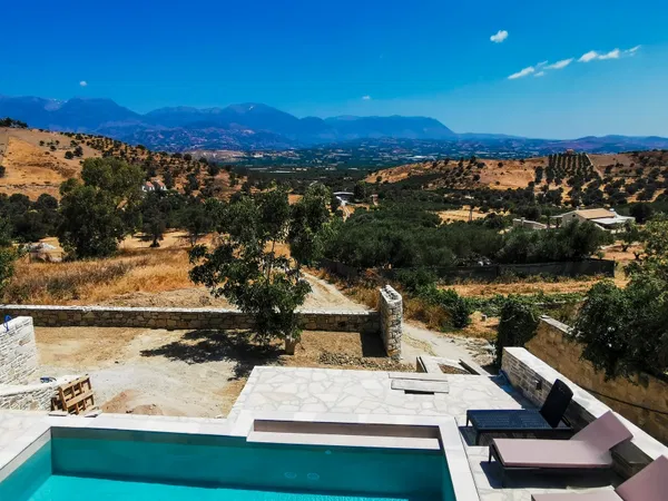 130 m² Villa with Four Bedrooms for Sale in Tympaki, Faistos — photo 3
