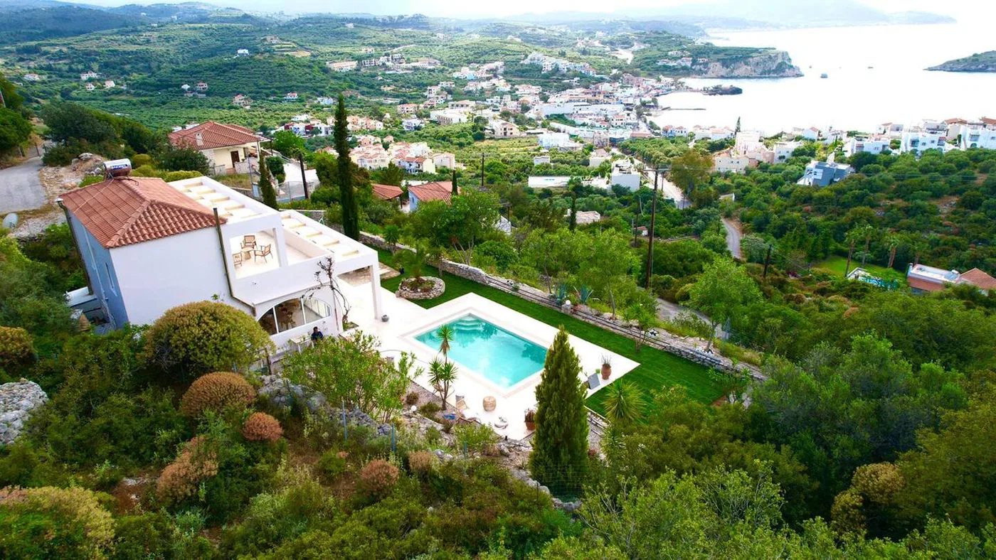 Sea-View 130 m² Villa with Three Bedrooms for Sale in Plaka Apokoronas, Apokoronas