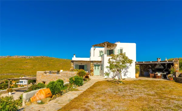Sea View 368 m² Villa with Five Bedrooms for Sale in Kythnos, Cyclades — photo 5