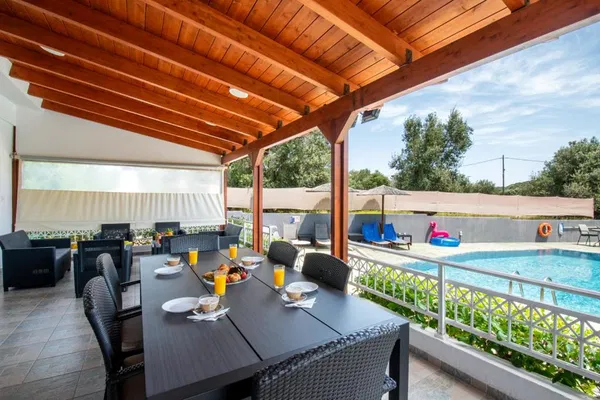 250 m² Villa with Five Bedrooms for Sale in Rhodes, Dodecanese Islands — photo 5