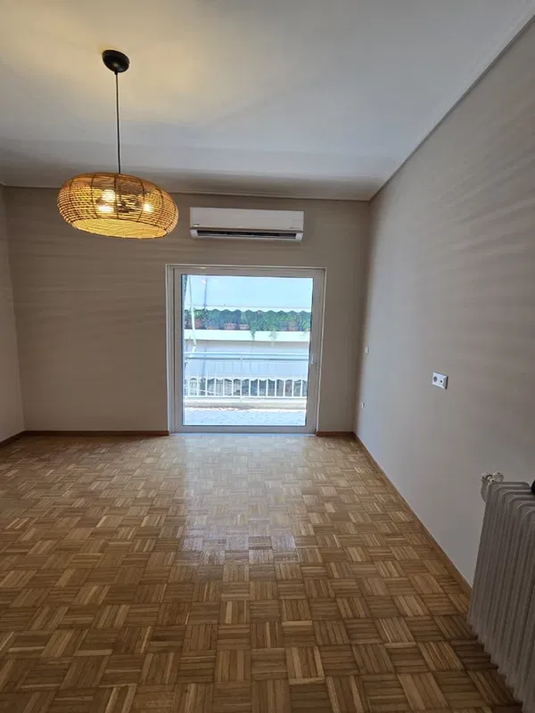 Renovated 103 m² Apartment with Three Bedrooms for Sale in Vyronas, Athens Eastern Suburbs — photo 2