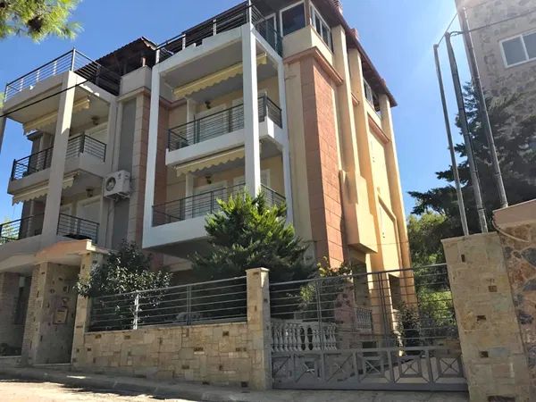 240 m² Villa with Three Bedrooms for Sale in Thrakomakedones, Athens Northern suburbs