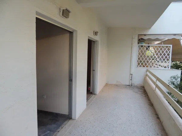 50 m² Apartment with One Bedrooms for Sale in Vari - Varkiza, Athens Southern suburbs — photo 3
