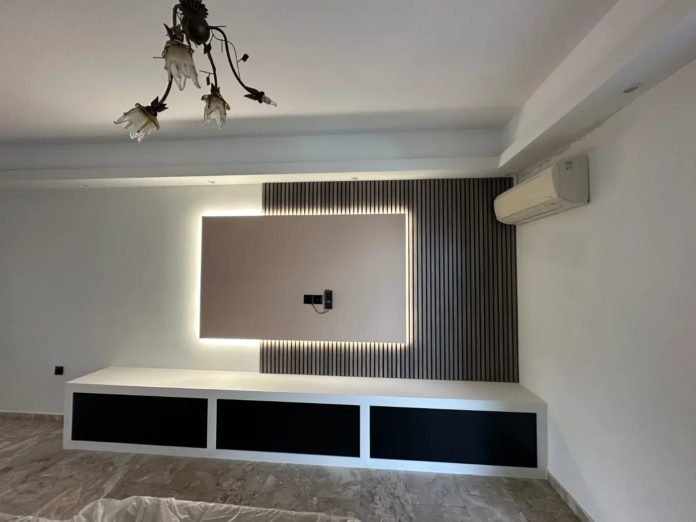 Seafront 103 m² Apartment with Three Bedrooms for Sale in Alimos, Athens Southern suburbs