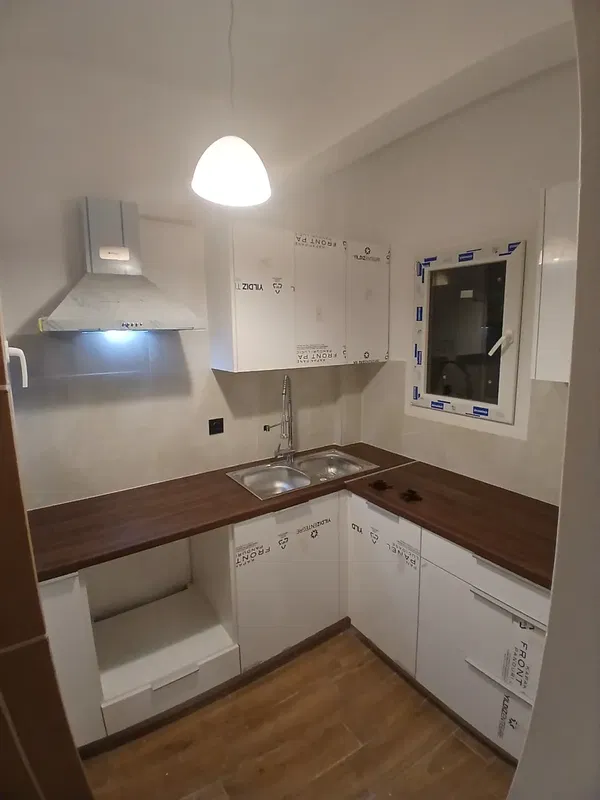 Renovated 35 m² Apartment with One Bedrooms for Sale in Center Athens, Athens Center with Balcony — photo 4