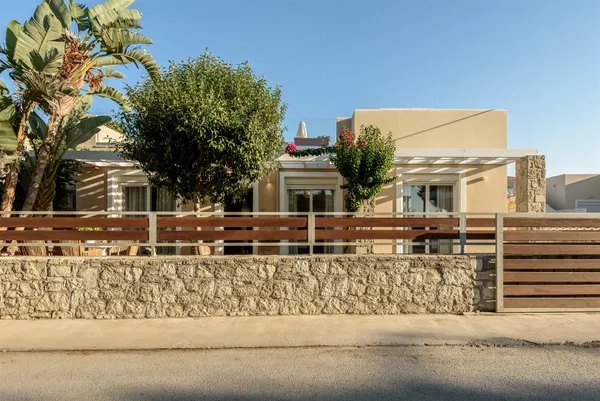 Sea View 100 m² Villa with Three Bedrooms for Sale in Nopigia, Kissamos — photo 5