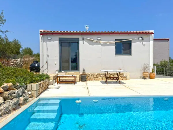 Modern 60 m² Villa with Two Bedrooms for Sale in Litsarda, Apokoronas — photo 2