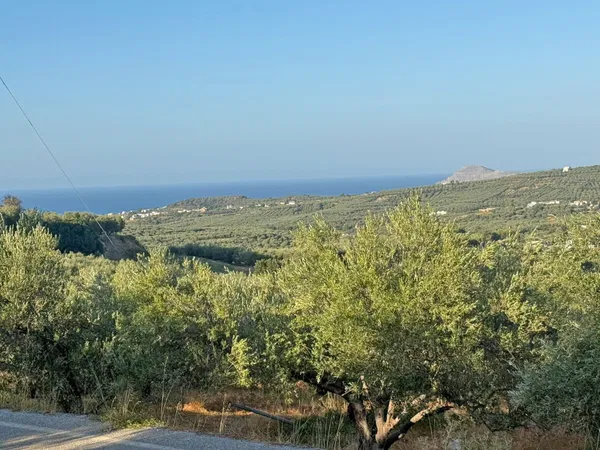 Sea-View 6,800 m² Plot for Sale in Xamoudochori, Platanias