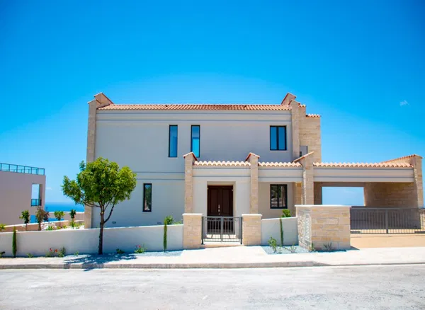 404 m² Villa with Five Bedrooms for Sale in Paphos, Cyprus — photo 2
