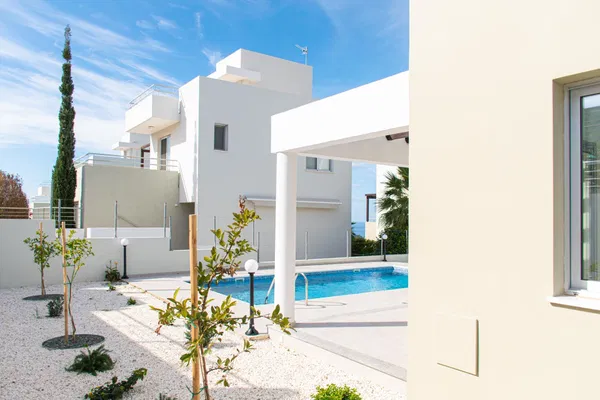 143 m² Three-Bedroom Villa for Sale in Paphos, Cyprus — photo 4