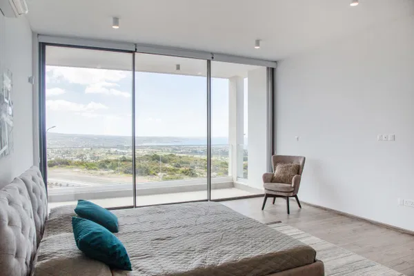 292 m² Three-Bedroom Villa for Sale in Paphos, Cyprus — photo 4