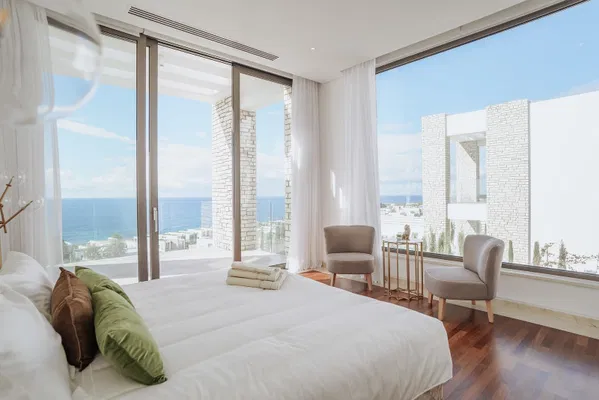 300 m² Five-Bedroom Villa for Sale in Paphos, Cyprus — photo 4