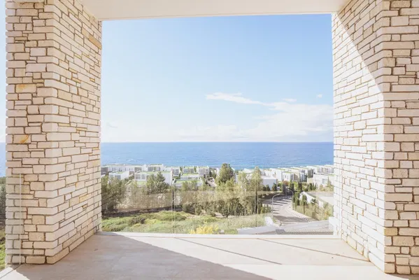 300 m² Five-Bedroom Villa for Sale in Paphos, Cyprus — photo 2