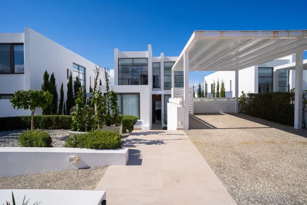Five-Bedroom Villa for Sale in Paphos, Cyprus — photo 4