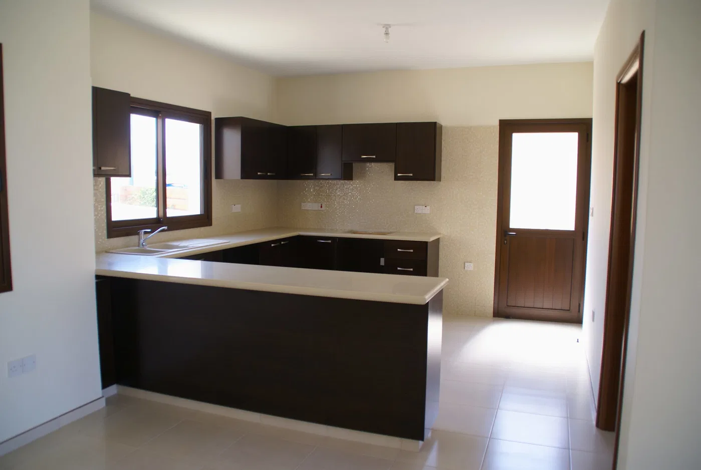 142 m² Three-Bedroom Villa for Sale in Limassol, Cyprus