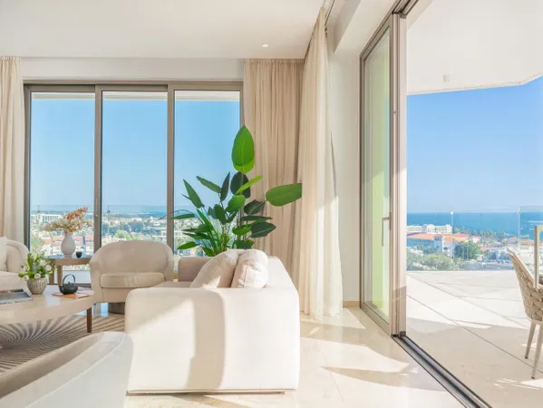 Sea View 143 m² Apartment with Three Bedrooms for Sale in Paphos, Cyprus — photo 3