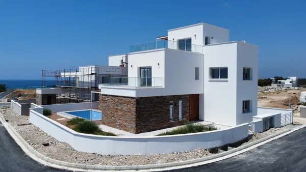 184 m² Villa with Four Bedrooms for Sale in Paphos, Cyprus — photo 2