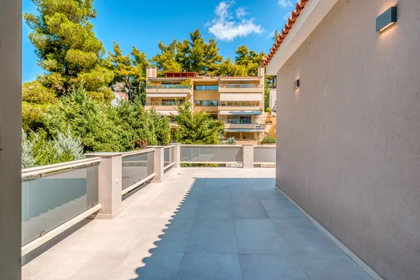 293 m² Villa with Four Bedrooms for Sale in Drosia, Athens Northern suburbs — photo 4