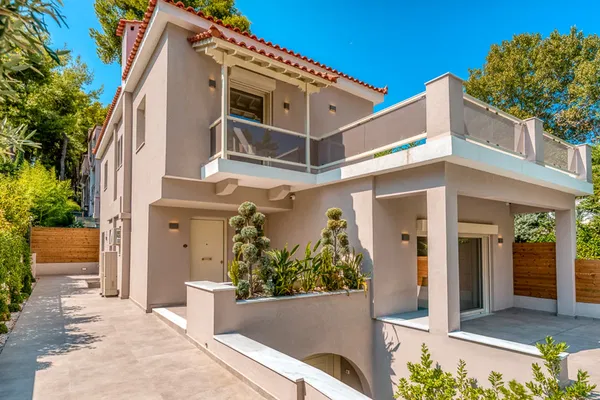 293 m² Villa with Four Bedrooms for Sale in Drosia, Athens Northern suburbs — photo 3