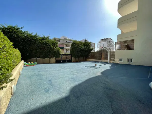 128 m² Three-Bedroom Apartment for Sale in Vari - Varkiza, Athens Southern suburbs — photo 4