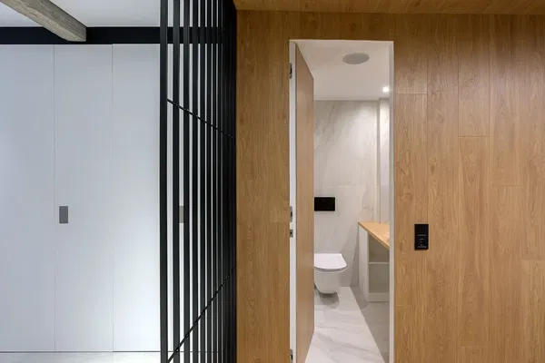 One-Bedroom Apartment for Sale in Kypseli, Athens Center with Balcony — photo 4