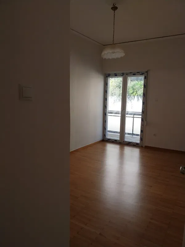 78 m² Renovated Two-Bedroom Apartment for Sale in Kypseli, Athens Center — photo 2