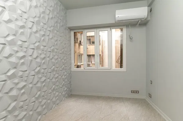 32 m² Commercial Space for Sale in Center Athens, Athens Center