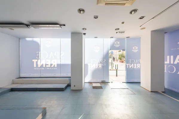 102 m² Commercial Space for Sale in Piraeus — photo 3