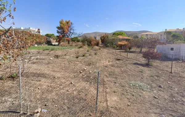 1,077 m² Land for Sale in Kalyvia Thorikou, Lagonisi — photo 2