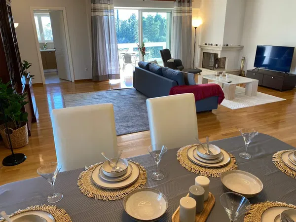 170 m² Three-Bedroom Apartment for Rent in Marousi, Athens Northern suburbs — photo 4