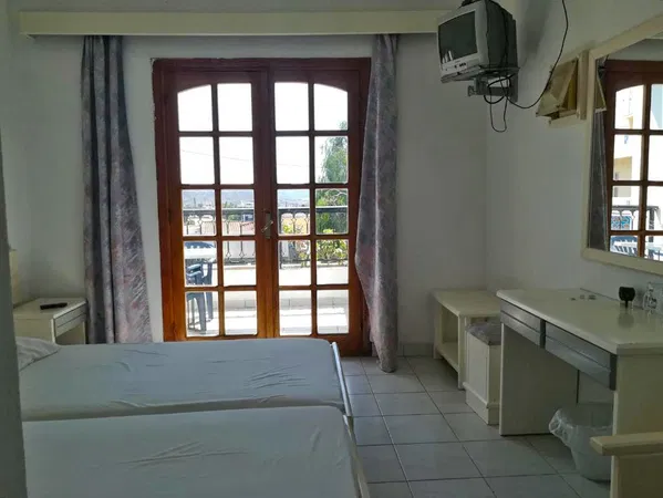 Sea View Hotel for Sale in Rodes, Rhodes — photo 4