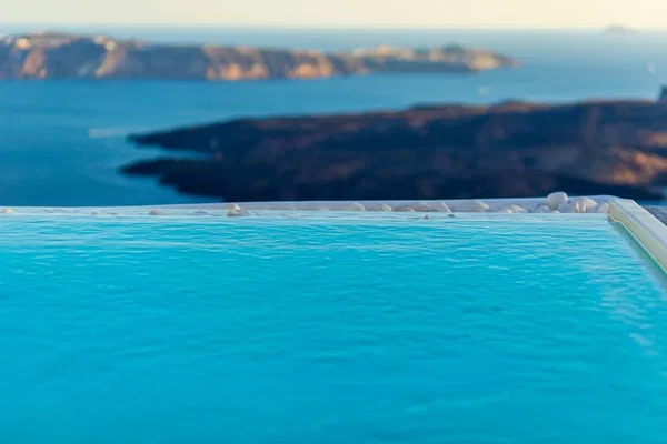 Sea-View 100 m² Villa with One Bedrooms for Sale in Santorini, Cyclades — photo 3