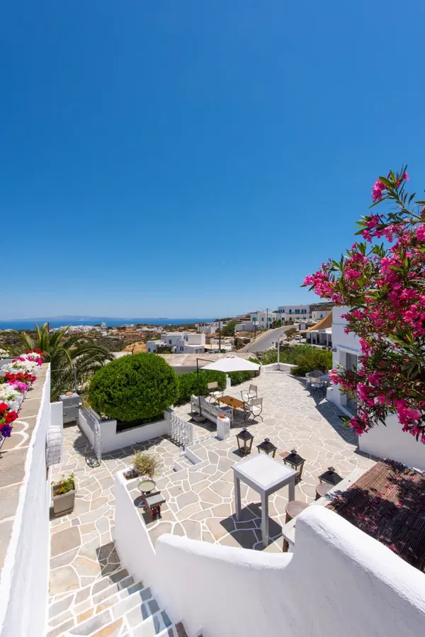 Five-Bedroom Renovated Villa for Sale in Sifnos, Cyclades — photo 5