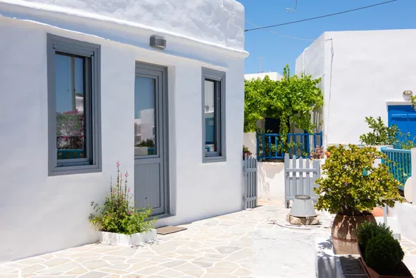 Five-Bedroom Renovated Villa for Sale in Sifnos, Cyclades — photo 2