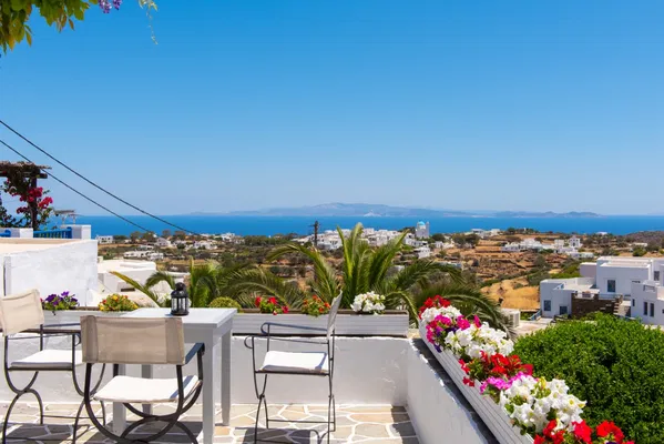 Five-Bedroom Renovated Villa for Sale in Sifnos, Cyclades — photo 4