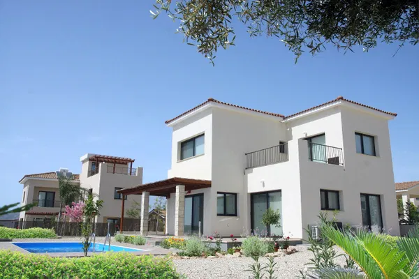 141 m² Three-Bedroom Villa for Sale in Paphos, Cyprus